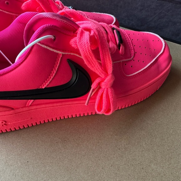 Other - Nike Men's Pink Sneakers